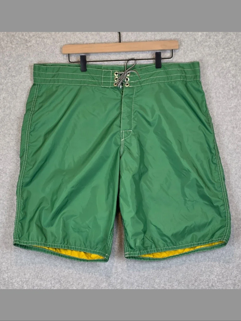 Birdwell Beach Britches 312 Board Shorts Men's 39 Green 10
